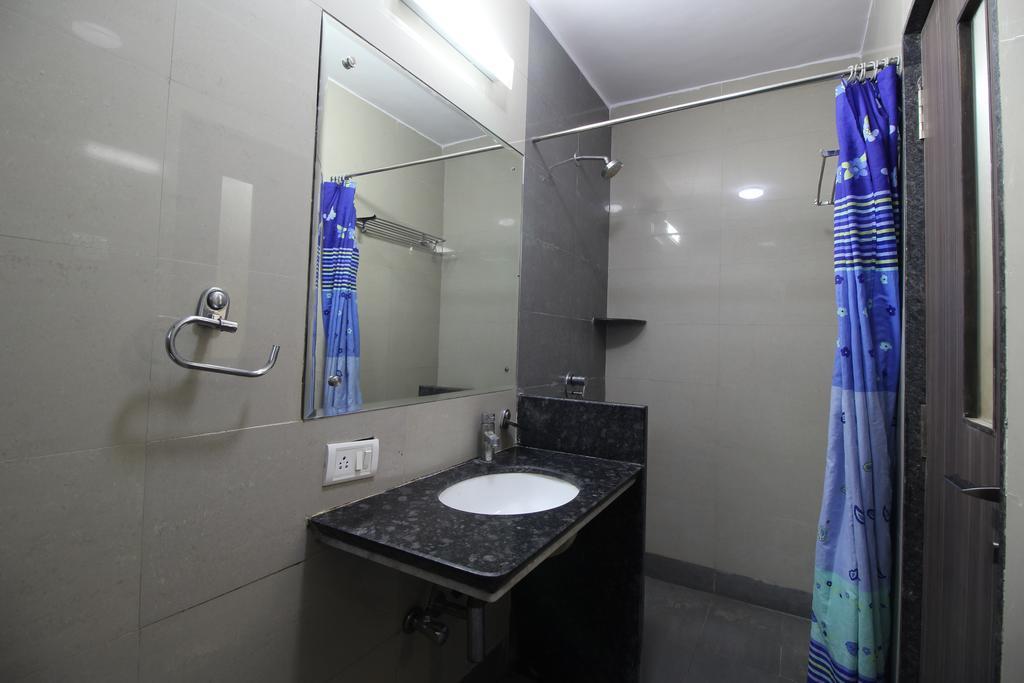 مومباي Hotel Samrat الغرفة الصورة
