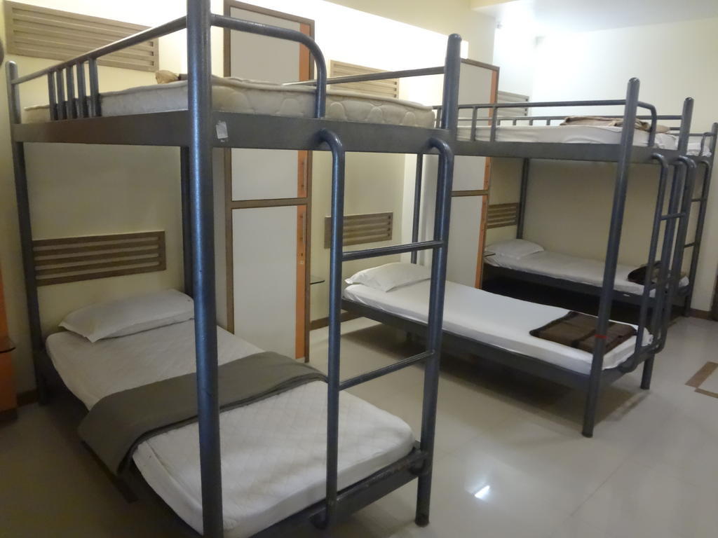 مومباي Hotel Samrat الغرفة الصورة